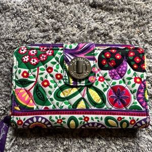 NWT Vera Bradley Turn Lock Wallet in “Viva la Vera”